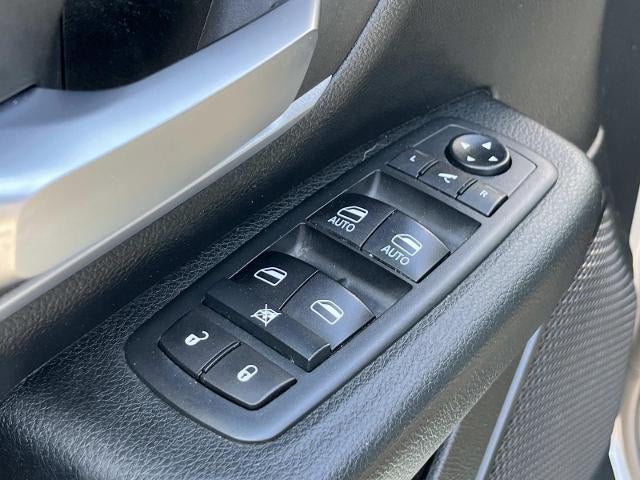 2020 RAM 1500 Big Horn Crew Cab 4x4 5'7" Box